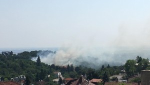 Na bratislavskej Kolibe horelo. Požiar zasiahol tri ulice