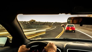 Na túto kontrolu policajti len tak nezabudnú: Muž viezol v kufri mŕtvu manželku