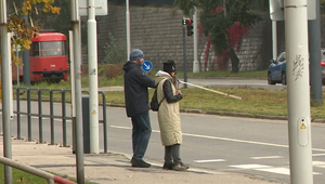 Svetový deň bielej palice: Ako sa správať za volantom, keď vidíte človeka s bielou palicou?