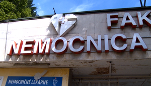 Prudké výmeny názorov pre peniaze v zdravotníctve: Minister financií tvrdí, že ich je dosť, odborníci sa ale bránia