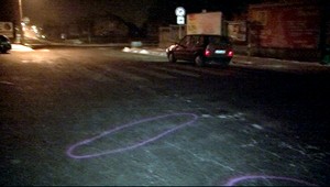 Bezcitný zlodej. Ukradol auto, zrazil ženu a ušiel...