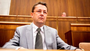 Funkcionári vojenského spravodajstva si vybavujú účty