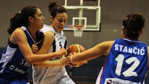 Basketbalistky zvíťazili na ME 18 nad Srbskom a priblížili sa k nadstavbe