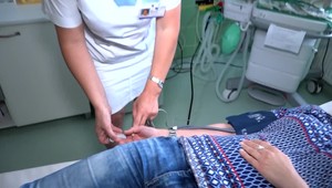 Zdravotných sestier je nedostatok. Žiadajú zmeny a vyššie platy