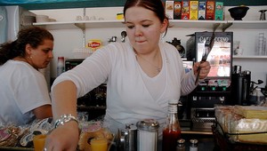 Vláda chce zdravé bufety. Toto dokáže sladený nápoj