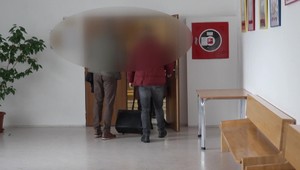 Štyria policajti čelia obžalobe za zahladzovanie pokút. Pomáhať mali kolegom