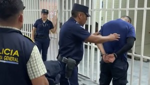 Zločin v radoch polície: 23 policajtov bolo zatknutých za obchodovanie s ľuďmi