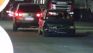 Opitý 16-ročný chlapec ukradol auto a policajtom sa pokúsil ujsť