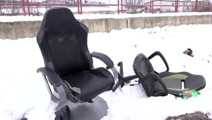 Z charity je nelegálna skládka. Za likvidáciu odpadu teraz obec zaplatí tisíc eur