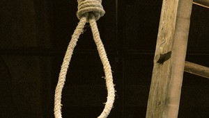 Obesený samovrah. Zavraždil obchodného partnera?