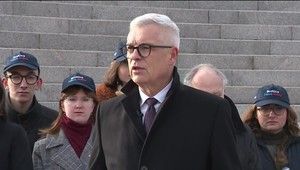 Korčok odovzdal podpisy na prezidentskú kandidatúru. Nazbieral ich viac ako 40-tisíc