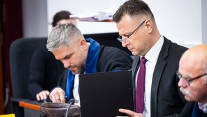 Exministrovi Gálovi navrhuje prokurátor v korupčnej kauze podmienku a peňažný trest