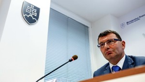 Vyšetrovateľ zrušil výsluch exprezidenta Finačnej správy Imreczeho