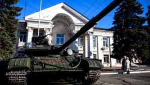 Koniec bankám a inštitúciám na východe Ukrajiny, Porošenko ich zatvára