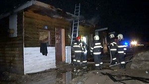 V Horovciach zhorela unimobunka, spala v nej rodina s dvomi deťmi