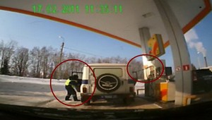 Tankovanie ako test inteligencie? Pozrite sa...