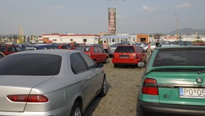 Muž predáva kradnuté autá z požičovní. Po celom Slovensku