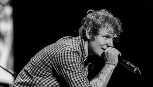 Ed Sheeran sa zasnúbil! TOTO je jeho vyvolená