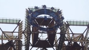 Najznámejšie moskovské hodiny ukazujú čas útoku na Ukrajinu, prispel k tomu aj Slovák