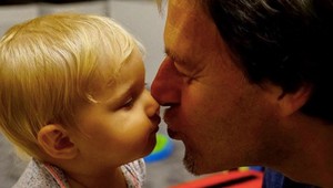 Milujúci dedko a prekrásna vnučka! Habera, ako ho nepoznáme...