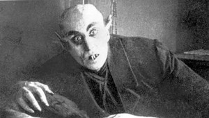 V Afrike na uliciach zabíjajú ľudí. Sú podozriví z upírstva