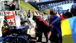 Preč s Porošenkom, skandoval dav na Majdane