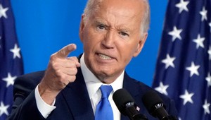 Bidenove brepty: Zelenského pomýlil s Putinom, Harrisovú s Trumpom