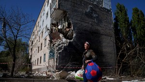 943. deň na Ukrajine: Pri ruskom útoku v Chersonskej oblasti zahynula žena