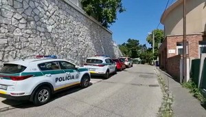 Právnik Pčolinských mal zobrať úplatok, NAKA vykonala raziu v jeho firme