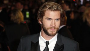 Liam Hemsworth (24) ukázal fotku zo strednej: Nebol žiaden krásavec!