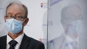 Výrobcovia vakcín vedia rýchlo zareagovať na mutácie koronavírusu, hovorí infektológ Pavol Jarčuška