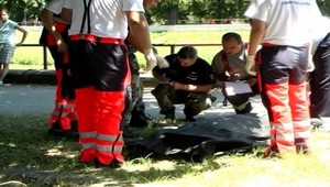 Utopenec mal na hlave igelitové vrece!