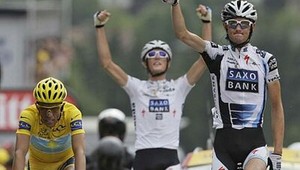 F.Schleck prišiel do cieľa 17.etapy bok po boku s bratom a Contadorom