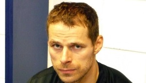 Handzuš mal prsty v nečakanej výhre LA na ľade Detroitu