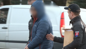 Expartner ju stále prenasledoval. Zúfala žena sa obrátila na políciu