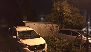 Západné Slovensko zasiahla extrémna búrka. Vlaky meškali hodiny