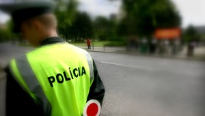 Policajt je podozrivý z vraždy priateľky