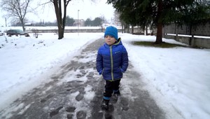 Malý bojovník vyhráva nad unikátnou chorobou. Liečba ale stojí takmer milión eur ročne