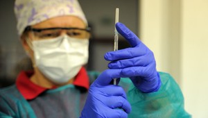 Pandémia ničí psychické zdravie zdravotníkov. Pomôcť im má špeciálna aplikácia