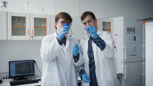 Prelomový objav mladých vedcov: Našli spôsob, ako zbaviť pôdu nebezpečných PCB látok