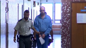 Rasťo zabodol svoju matku (56) priamo do krku. Tvrdí, že čin nespáchal a chce obnovu konania