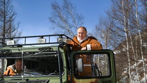 FOTO: Kremeľ zverejnil zábery z výletu Vladimíra Putina a ministra obrany