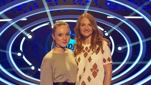 Poznáte hudobný nástroj kazu? Herečka Peterson na ňom neuveriteľne zahrala pieseň od Queen!