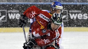 V hustom snežení Slováci stratili náskok a podľahli po nájazdoch