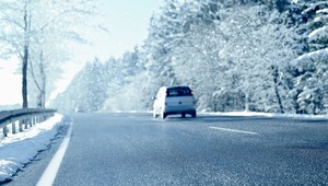 Vodiči, pozor. Pre celé Slovensko platí výstraha pred poľadovicou
