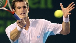Murray do finále proti Djokovičovi, Federer rozlámal raketu!