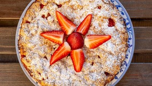 Najlepší nepečený jahodový koláč: Dobrota, ktorá sa stratí zo stola rýchlosťou blesku