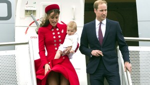 Nečakané problémy vojvodkyne Kate (32), sú za tým šaty a vietor