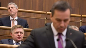 Viacerí poslanci nechcú za ministra kultúry Tomáša, odísť má aj Richter