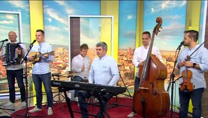 Sokoly letia po Slovensku, aby sa podelili o dobrú hudbu. Na turné ich sprevádza špeciálny hosť